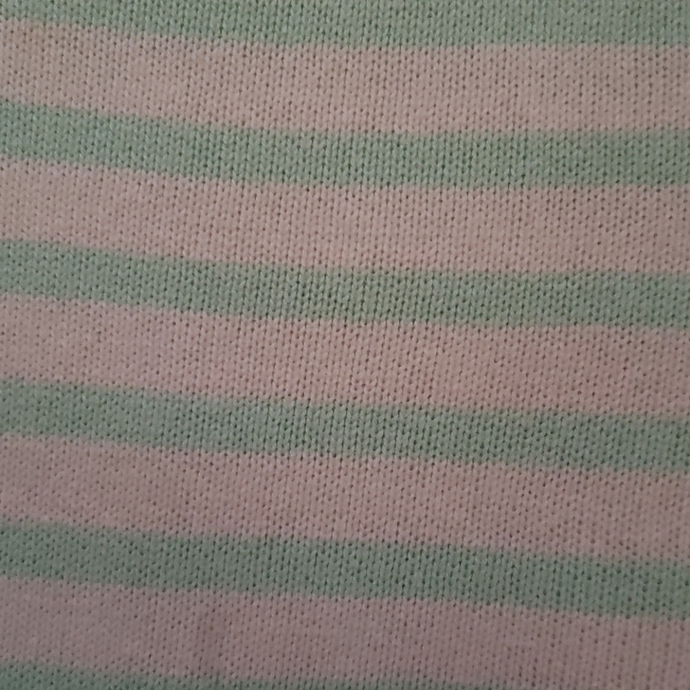 Top - Picture 2 of 3